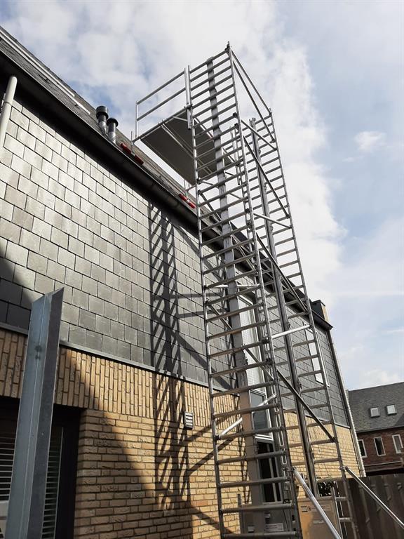 rolsteigerliftuitwijkconslemetlichtgewichtcarbonplatformen